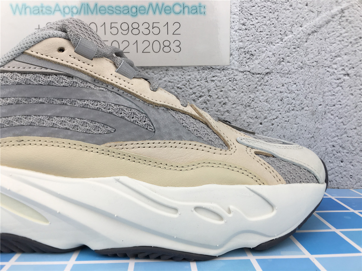 Yeezy Boost 700 V2 Cream GY7924